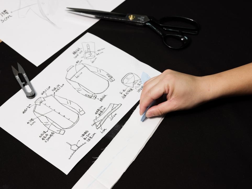 九游会J90感衬衫2